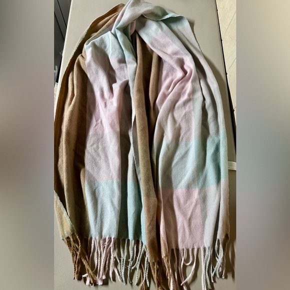 Soft Multicolor Scarf - Picture 6 of 7